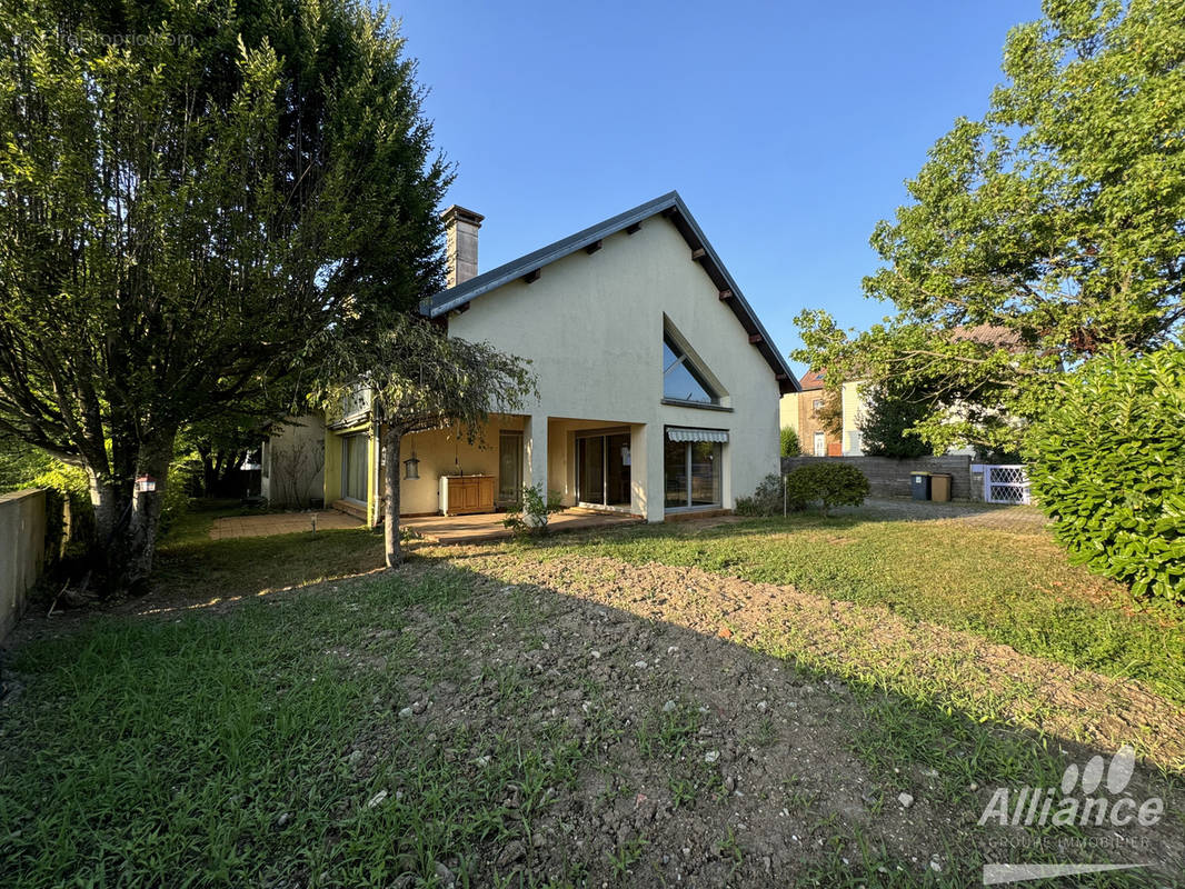 Maison à OFFEMONT