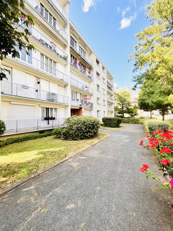 Appartement à ROSNY-SOUS-BOIS