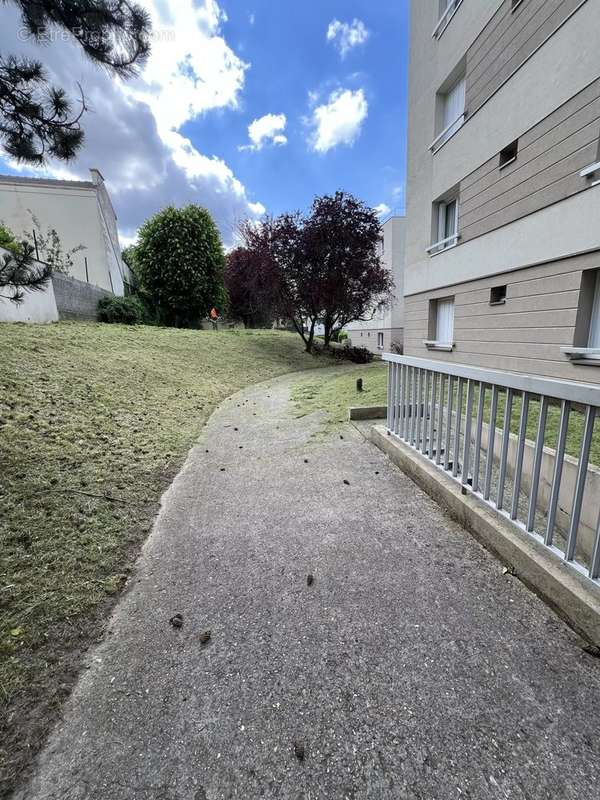 Appartement à LE RAINCY