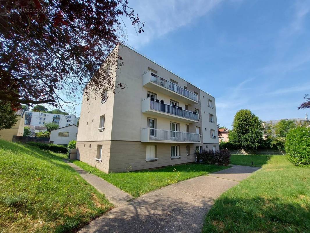 Appartement à LE RAINCY