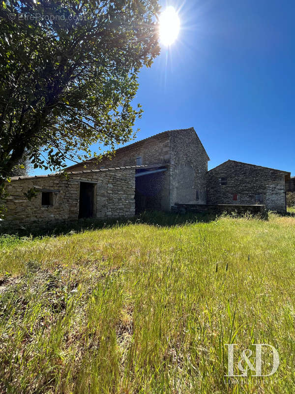 Maison à GORDES