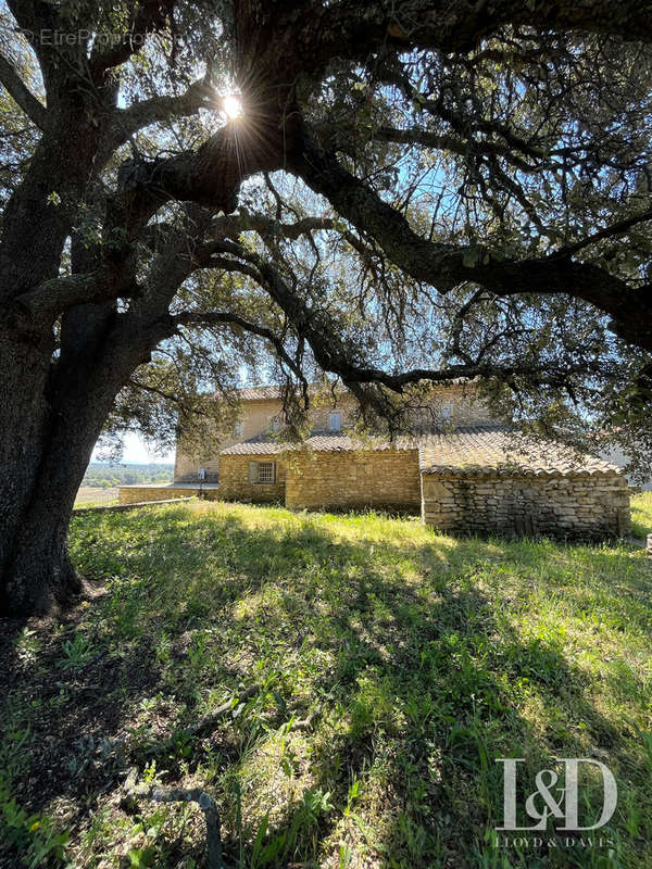 Maison à GORDES