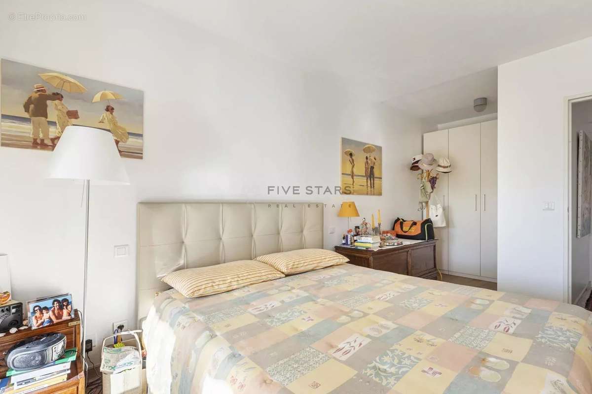 Appartement à VILLENEUVE-LOUBET