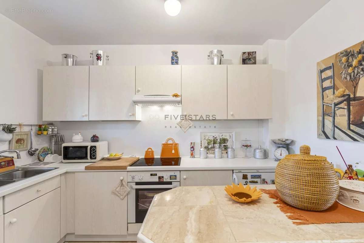 Appartement à VILLENEUVE-LOUBET