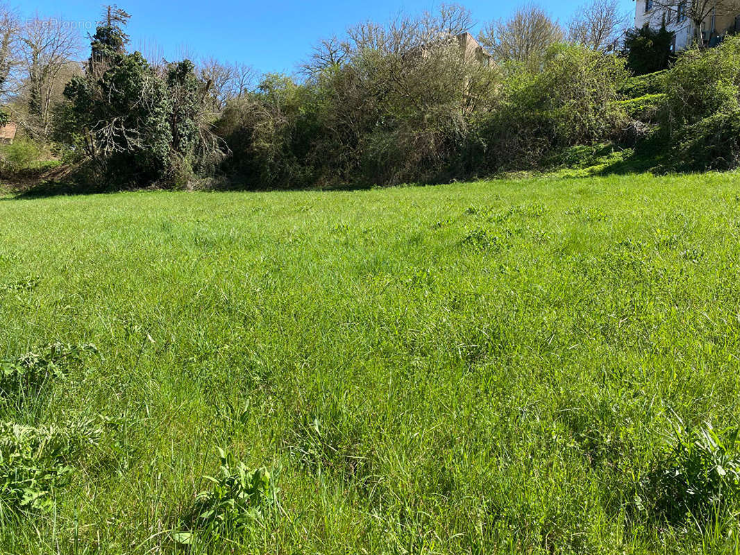 Terrain à CARSAC-AILLAC