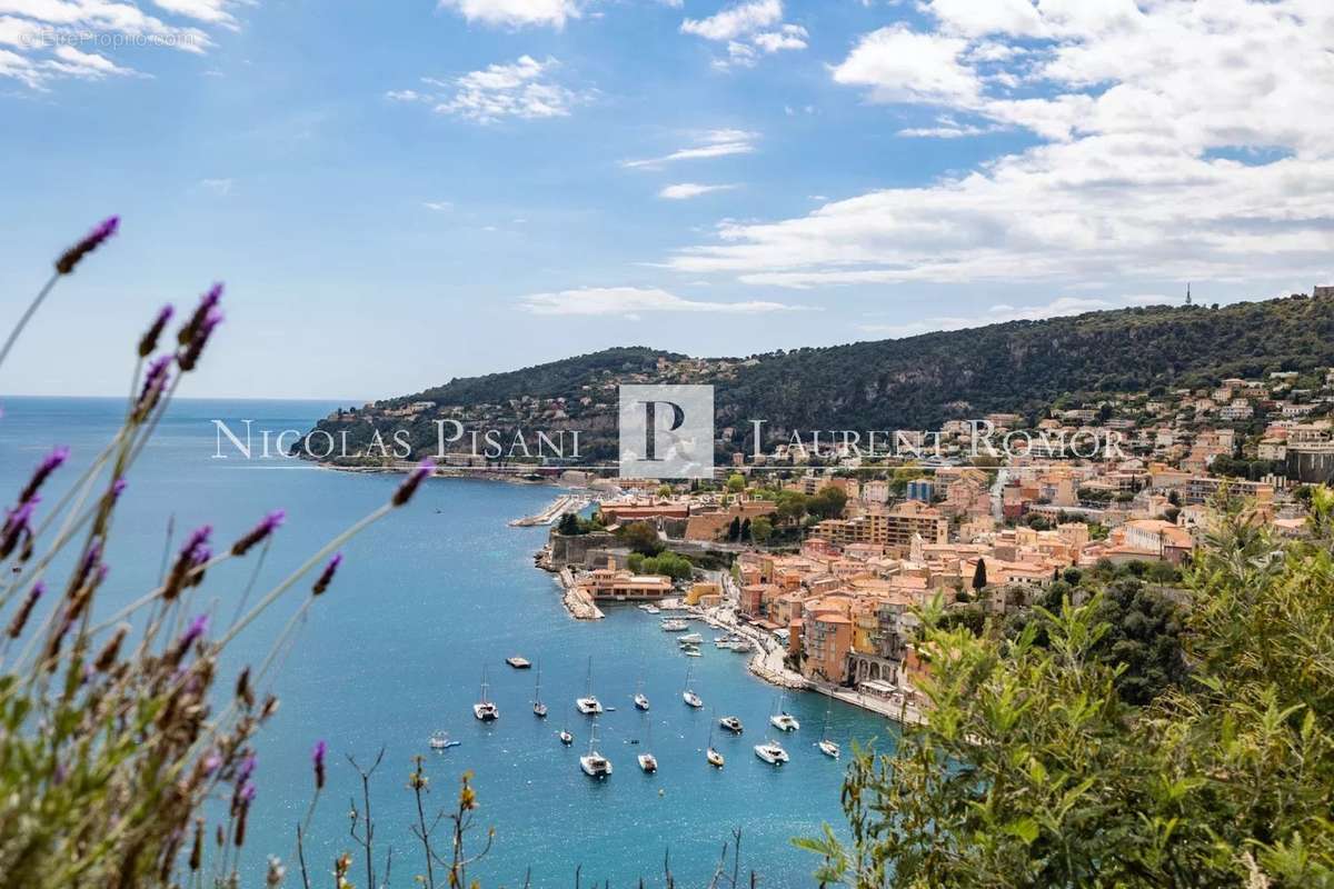 Appartement à VILLEFRANCHE-SUR-MER