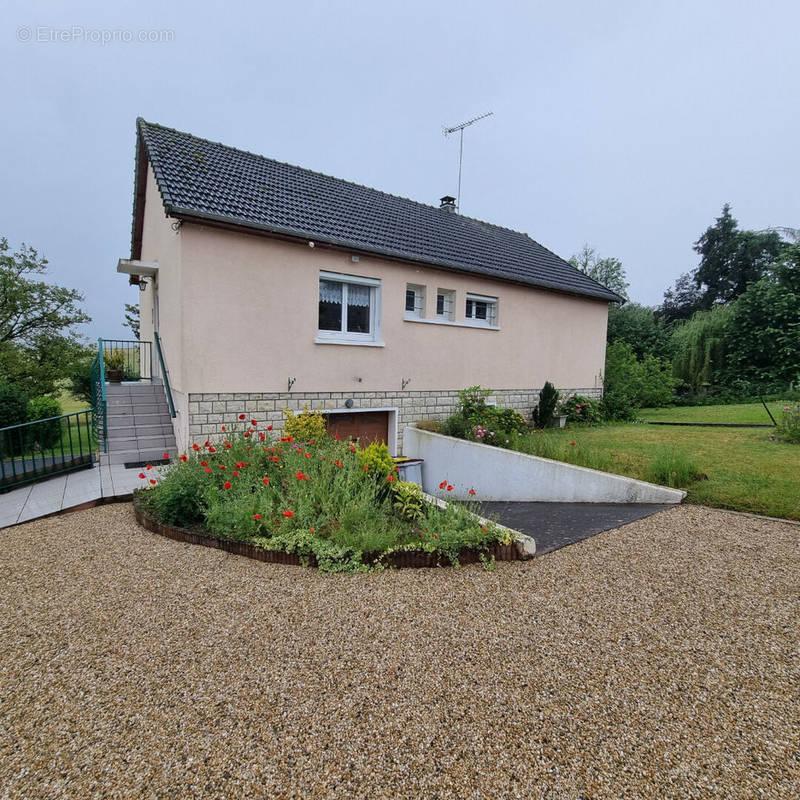 Maison à JOUET-SUR-L&#039;AUBOIS