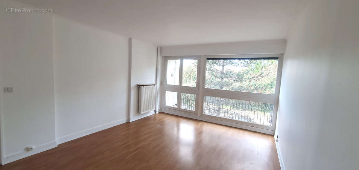 Appartement à BOURG-LA-REINE