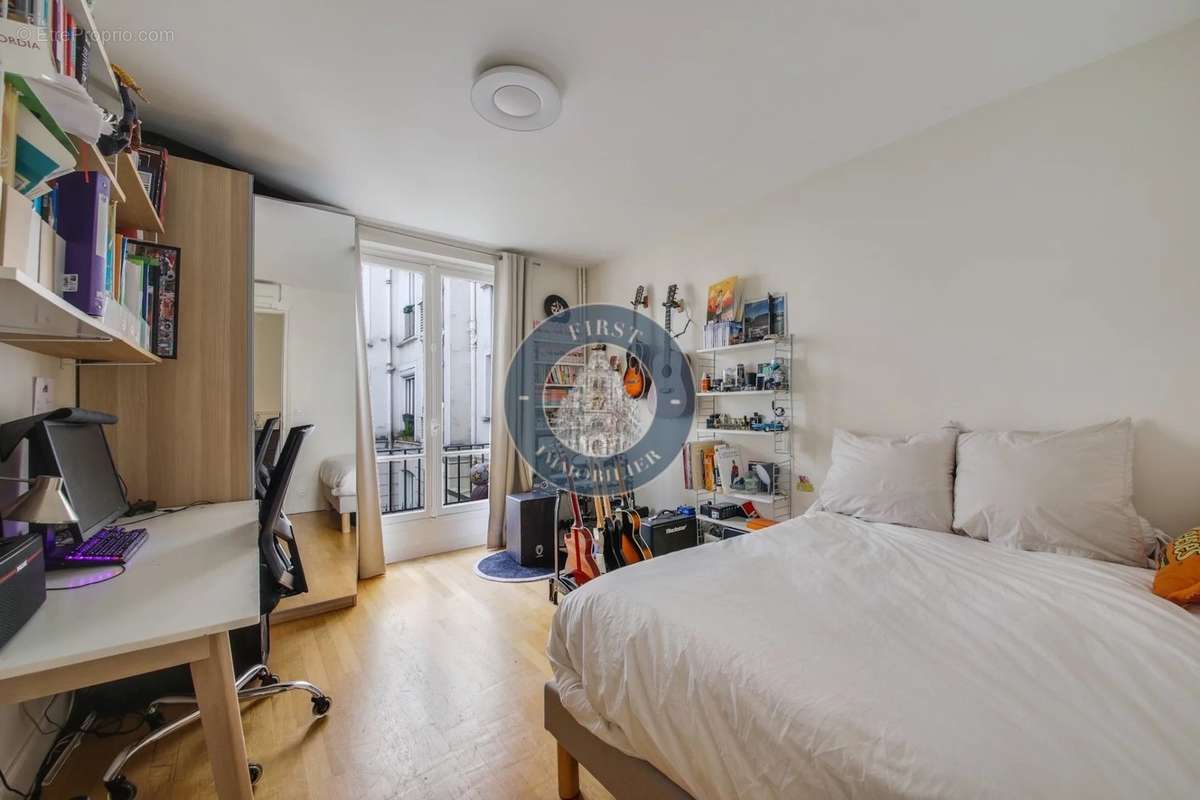 Appartement à PARIS-17E