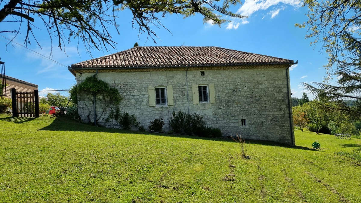 Maison à BELVEZE