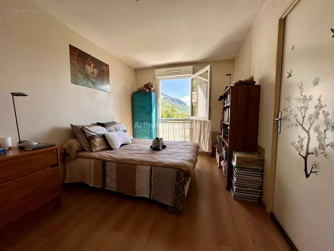 Appartement à MERY