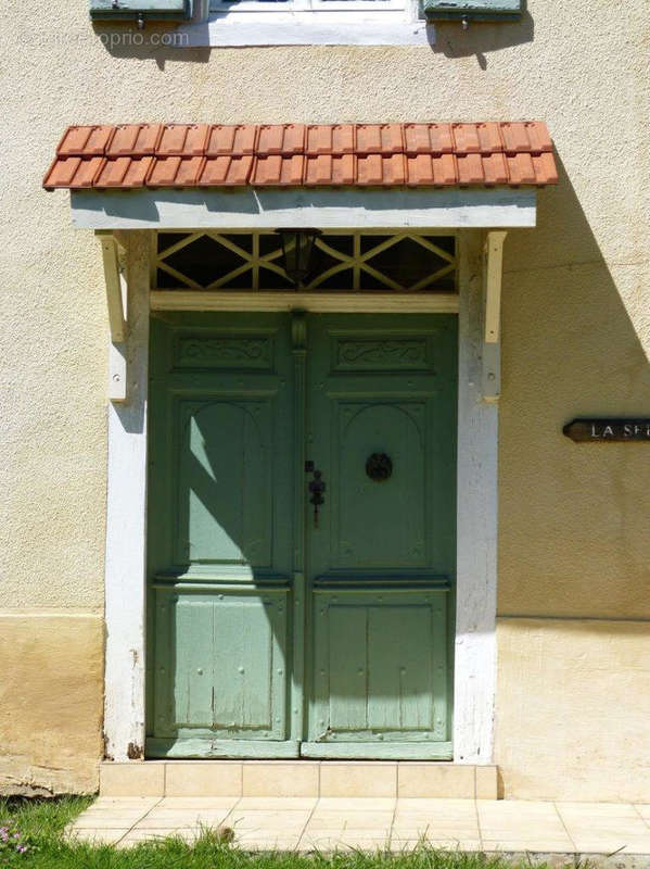 F porte - Maison à SABARROS