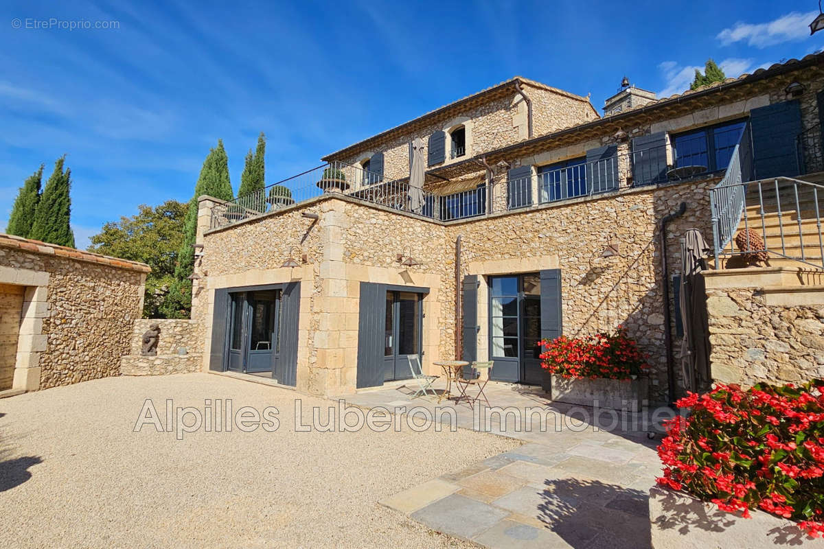 Maison à EYGALIERES