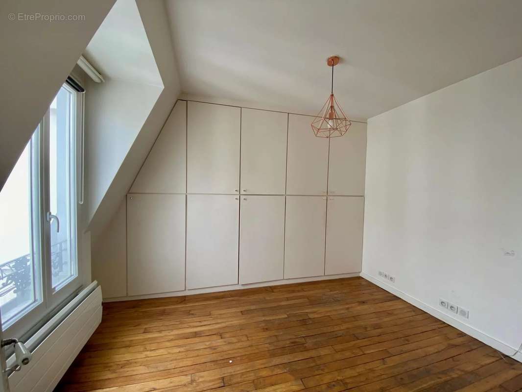 Appartement à PARIS-7E