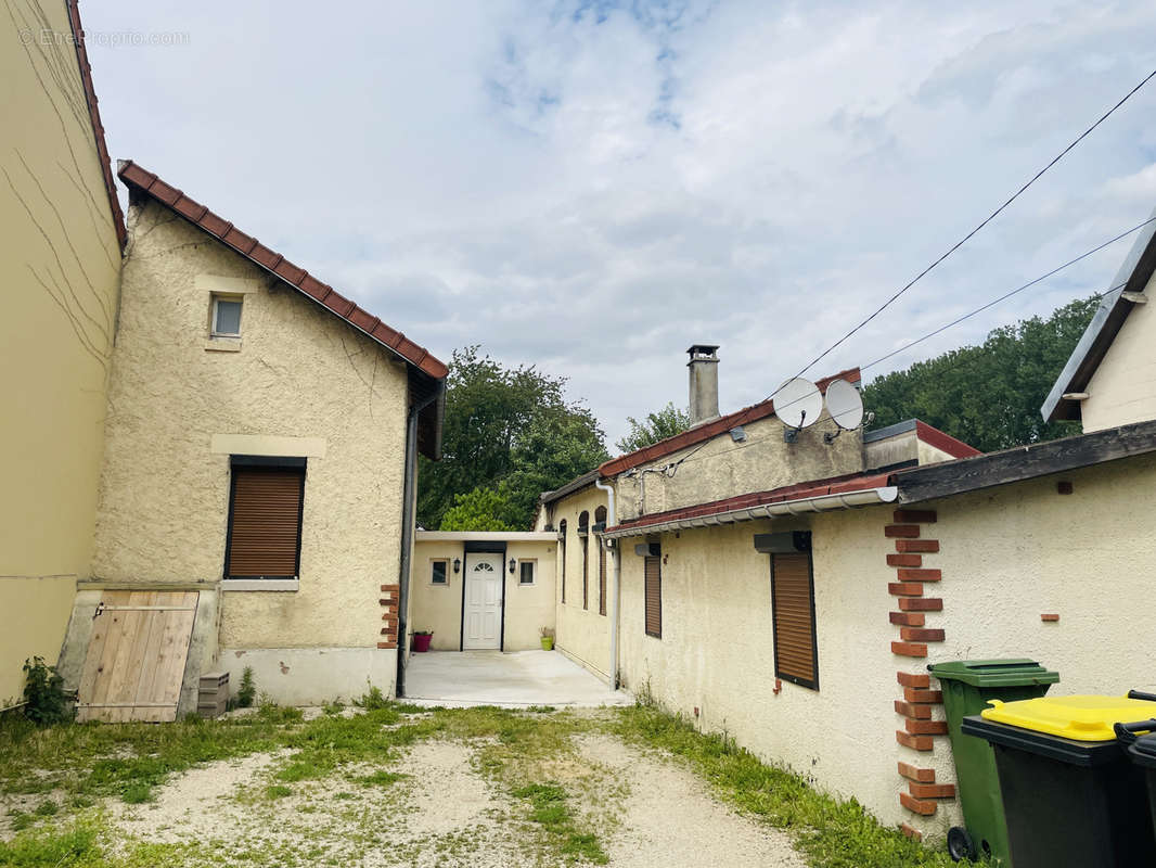 Maison à CHAUNY