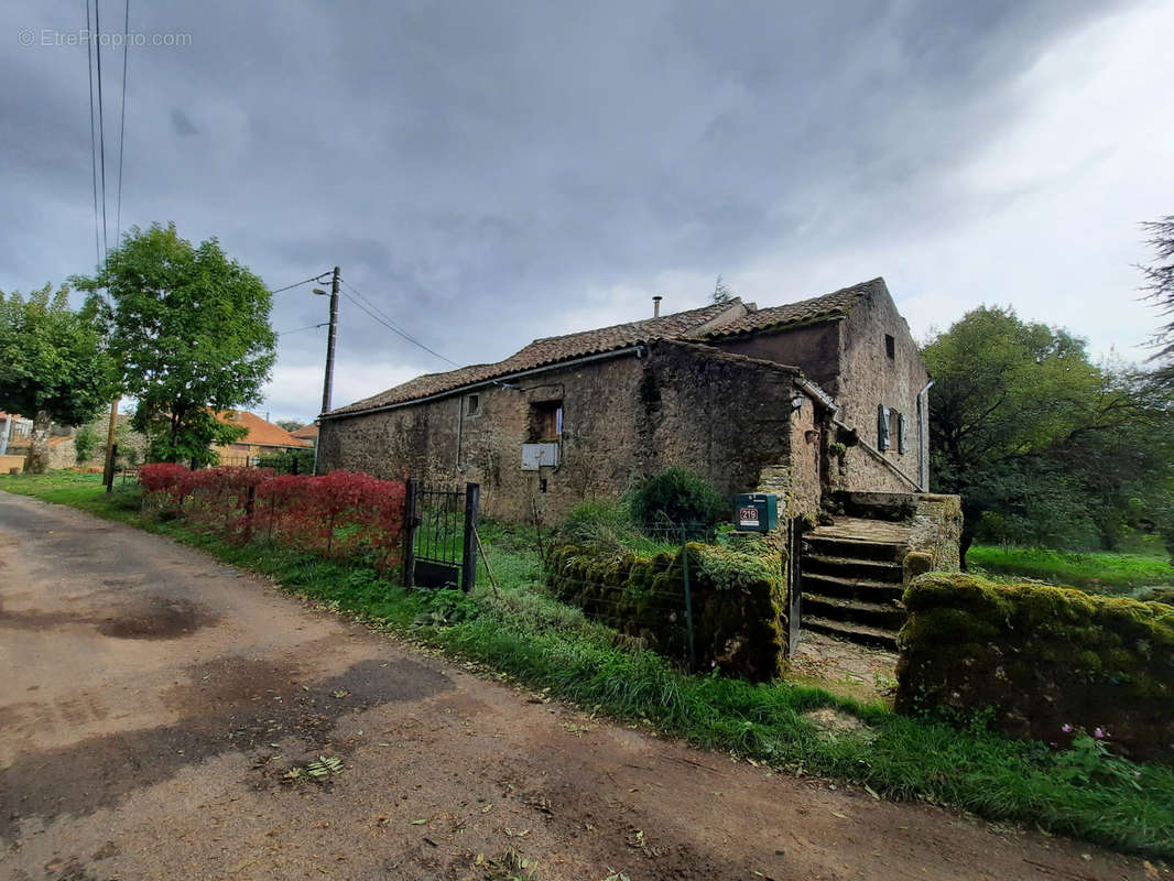 Maison à CORNUS