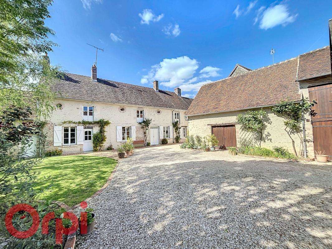 Maison à SAINT-CLAUDE-DE-DIRAY