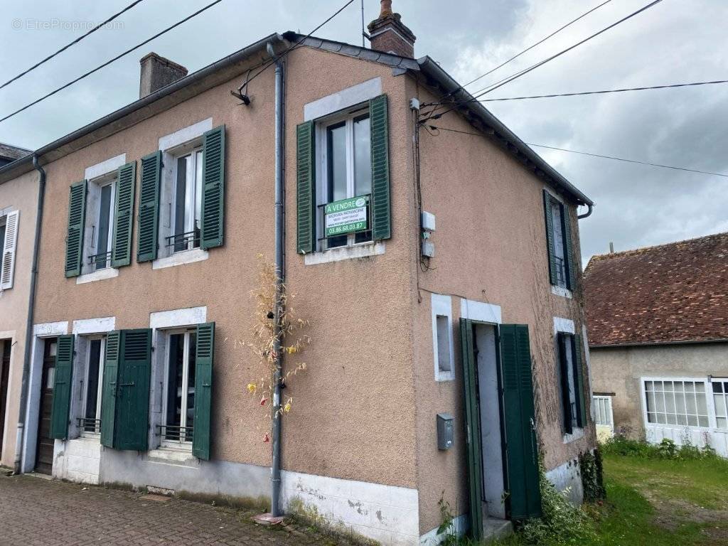 Maison à CHATILLON-EN-BAZOIS