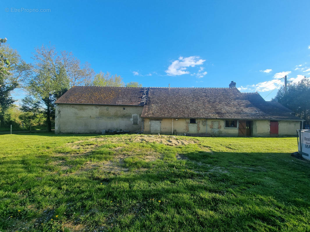 Maison à LE MELE-SUR-SARTHE