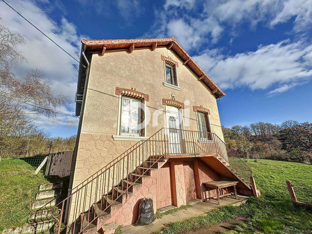 Appartement à SAINT-ELOY-LES-MINES