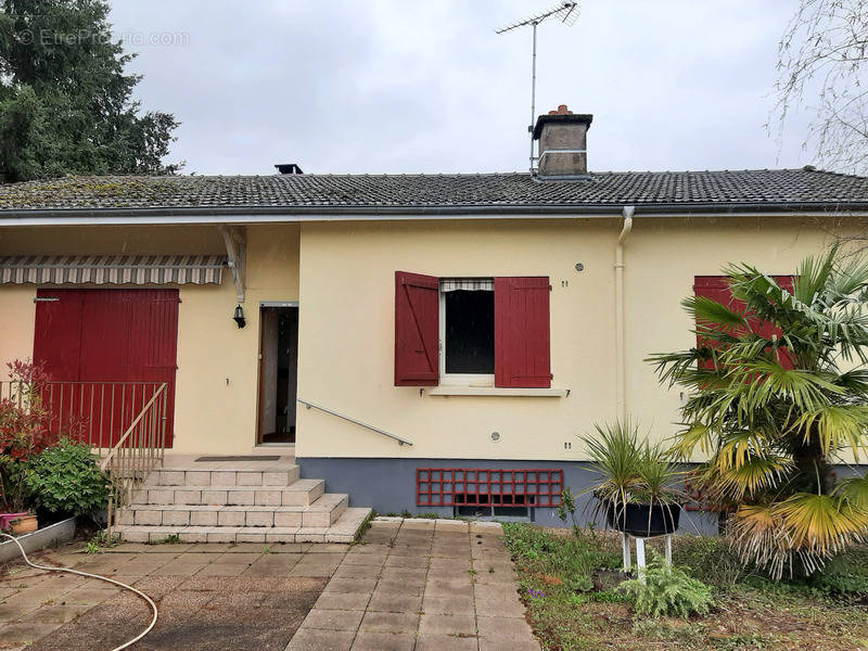 Maison à GUEUGNON