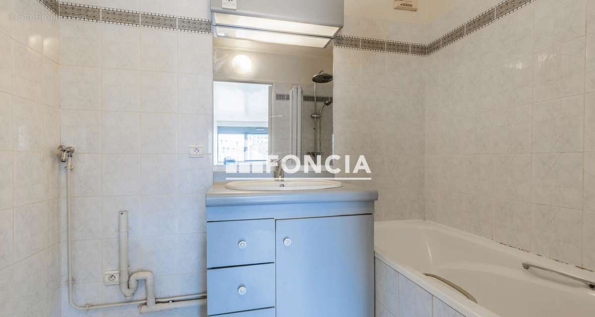 Appartement à PARIS-14E