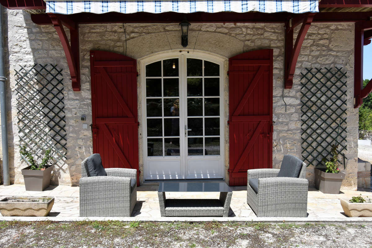 Maison à MONTAIGU-DE-QUERCY