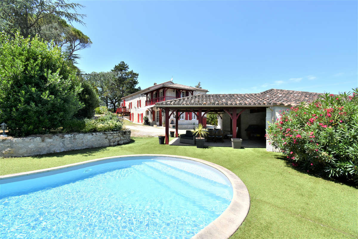 Maison à MONTAIGU-DE-QUERCY