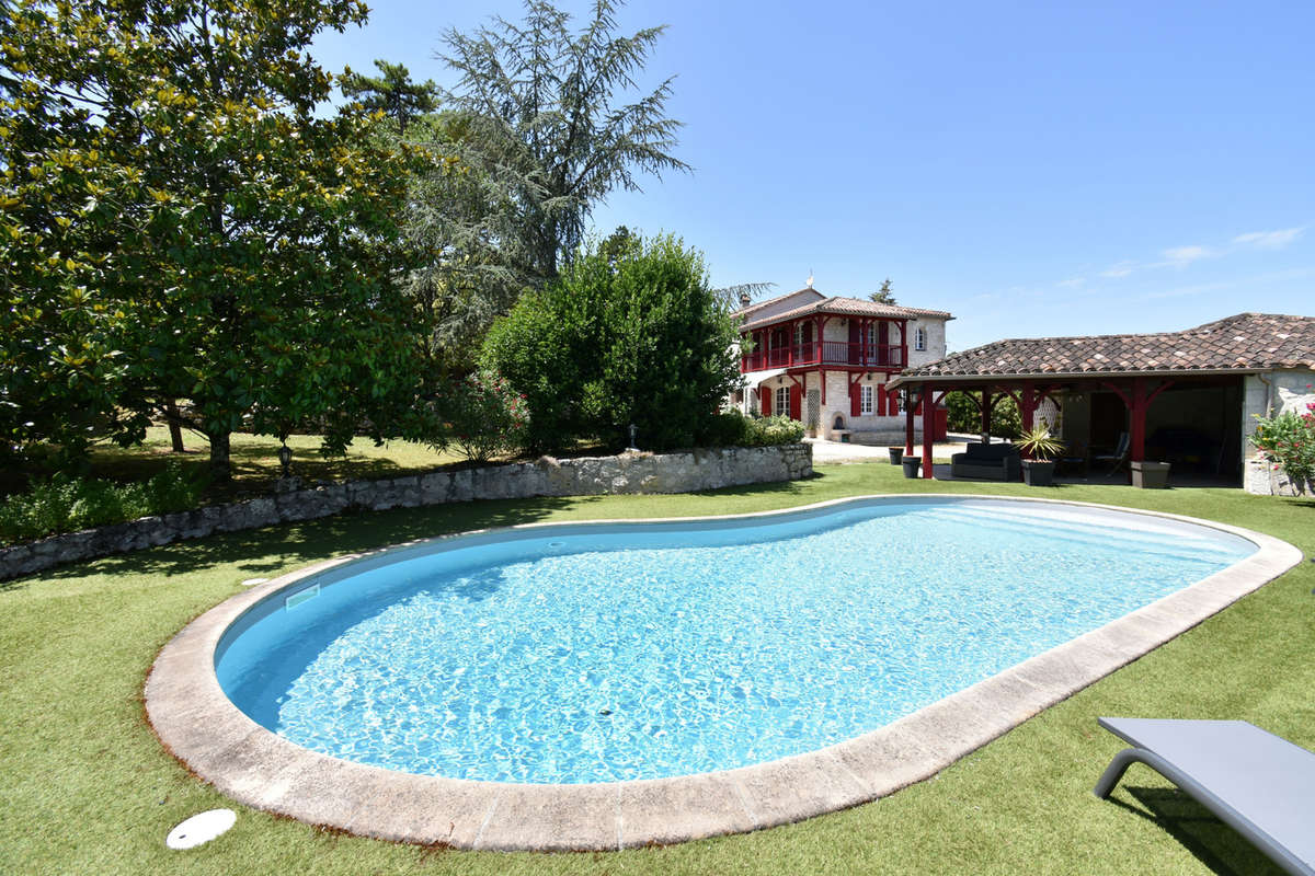 Maison à MONTAIGU-DE-QUERCY