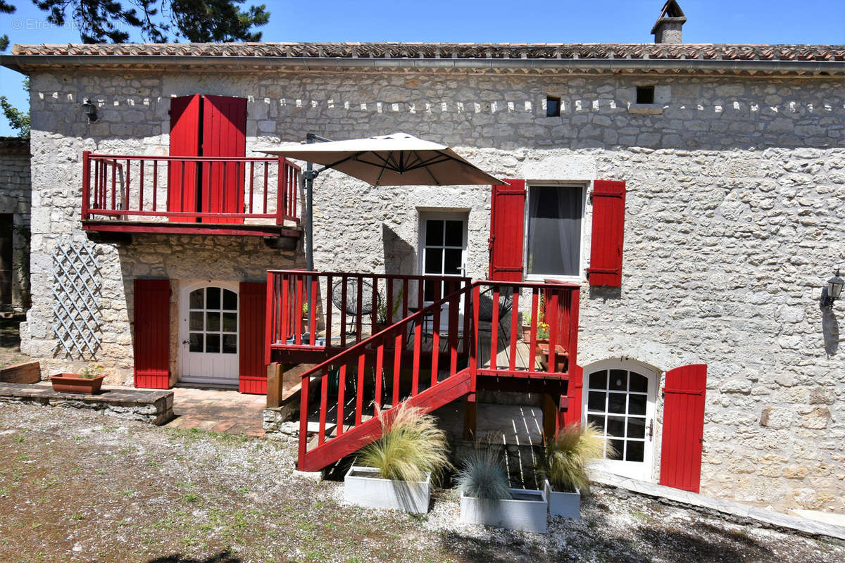 Maison à MONTAIGU-DE-QUERCY