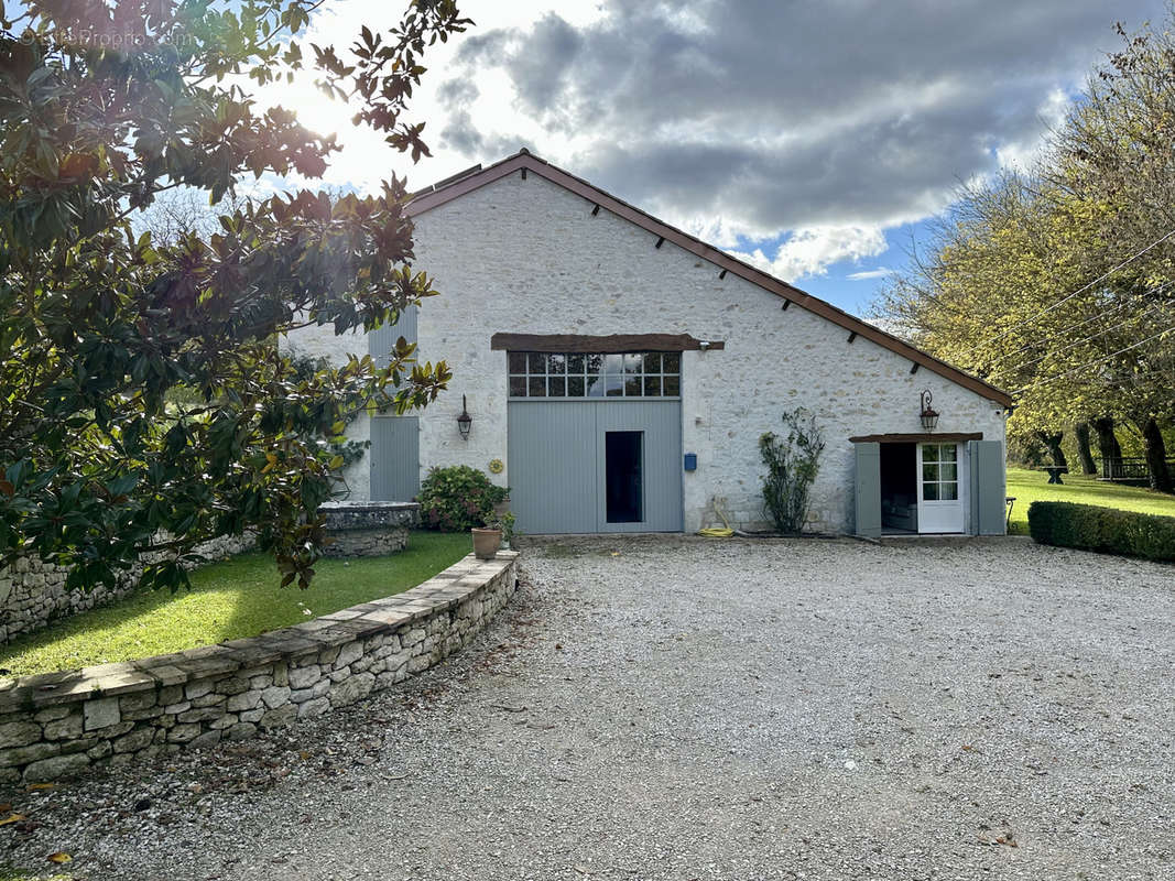 Maison à TOUFFAILLES