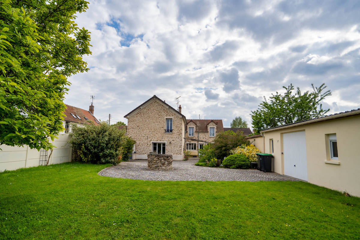 Maison à MAROLLES-EN-HUREPOIX