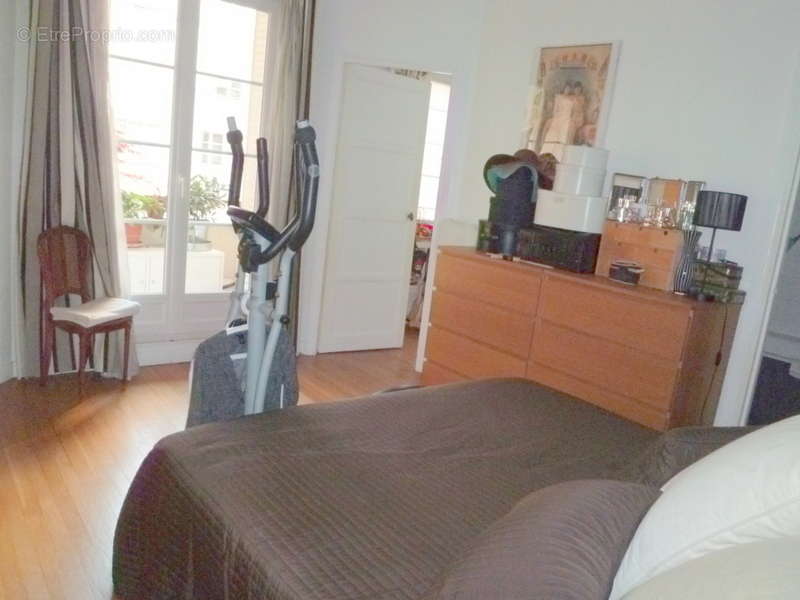 Appartement à ISSY-LES-MOULINEAUX