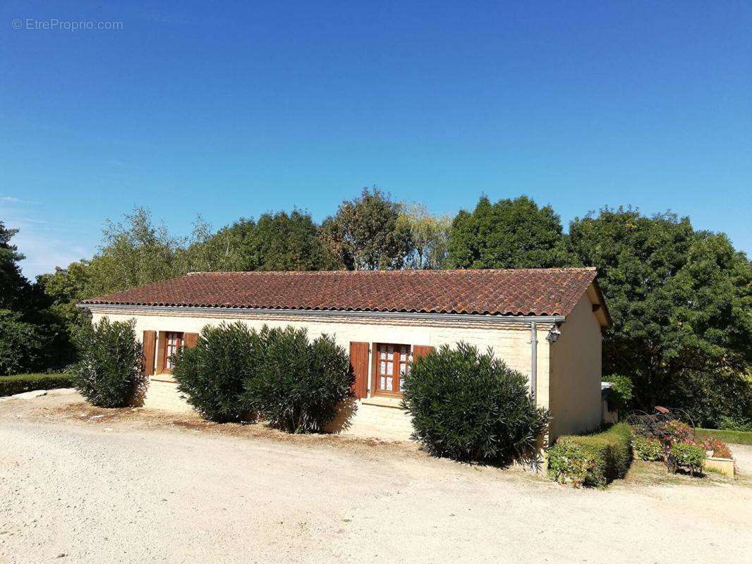 Maison à MARQUAY