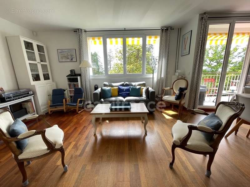 Appartement à VERSAILLES