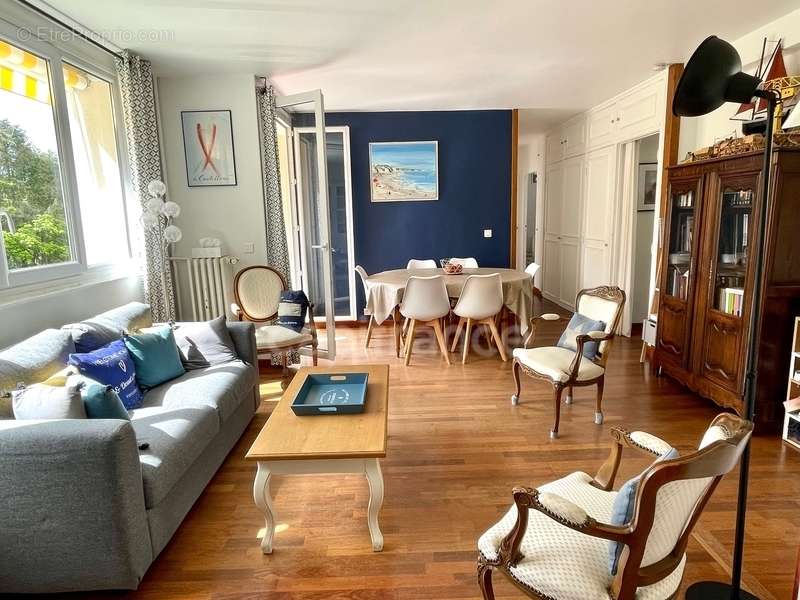 Appartement à VERSAILLES