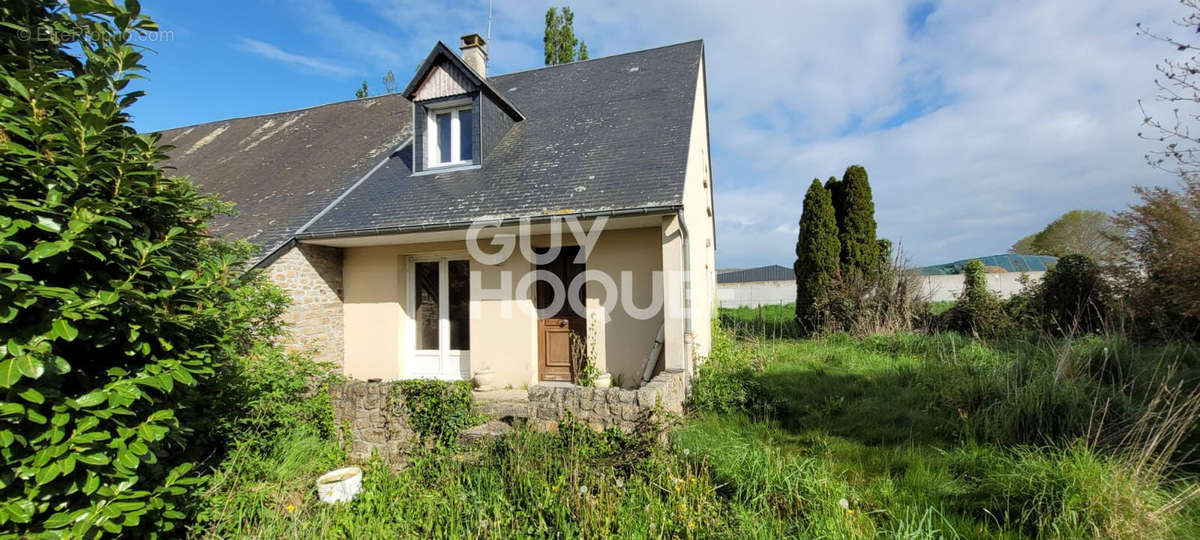 Maison à LE VAL-SAINT-PERE