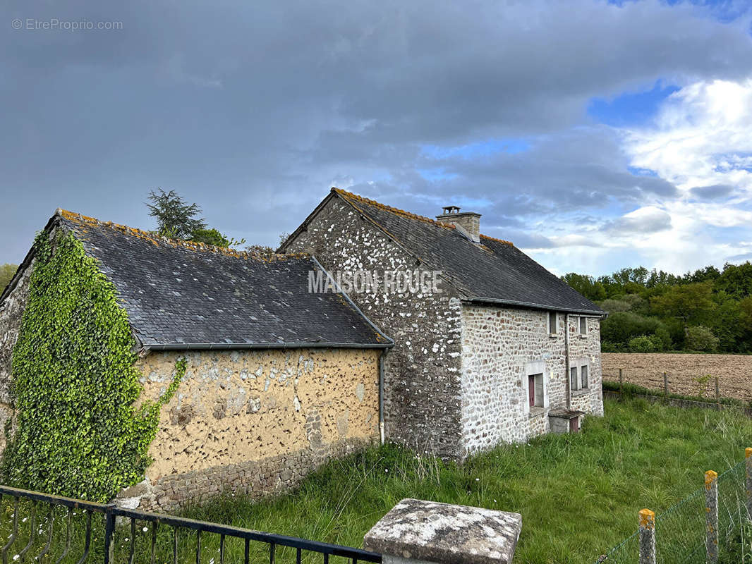 Maison à PLOUASNE