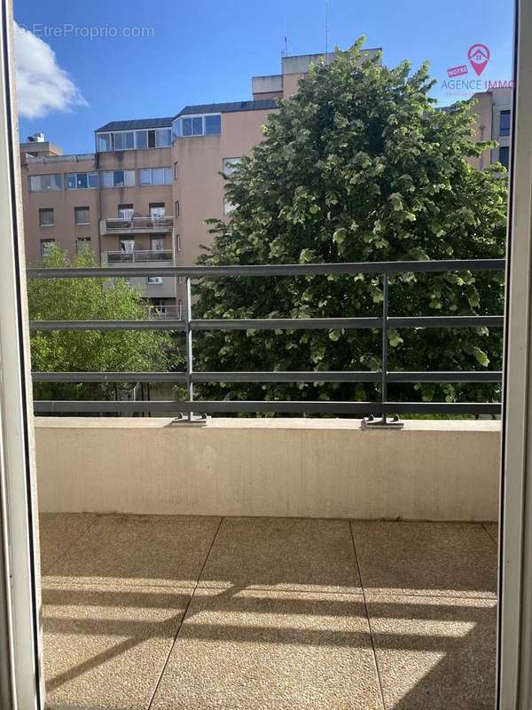 Appartement à LYON-8E