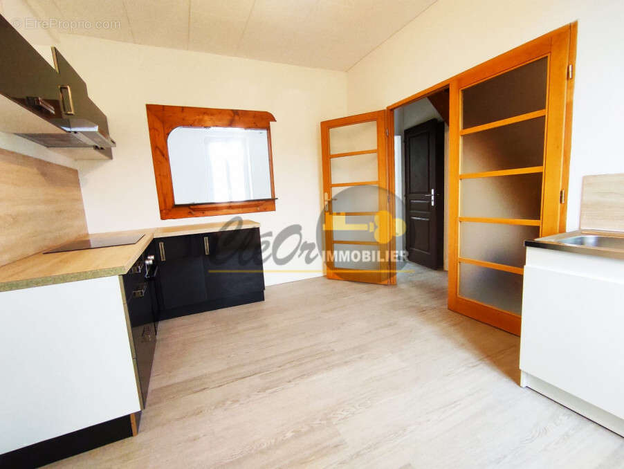 Appartement à LES BIZOTS