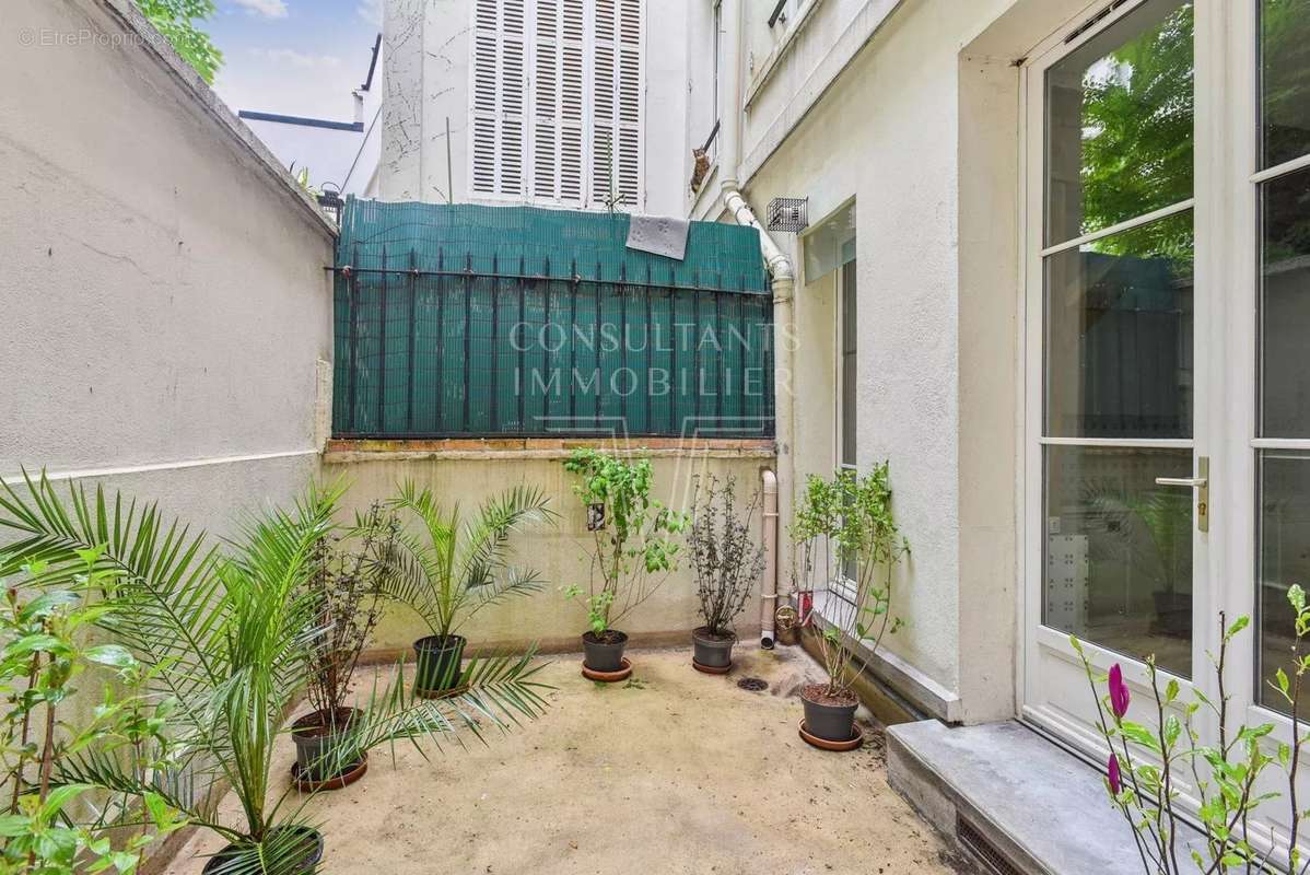 Appartement à PARIS-7E