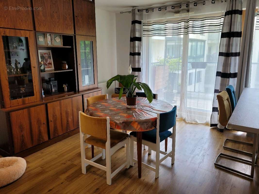 Appartement à LOUVRES