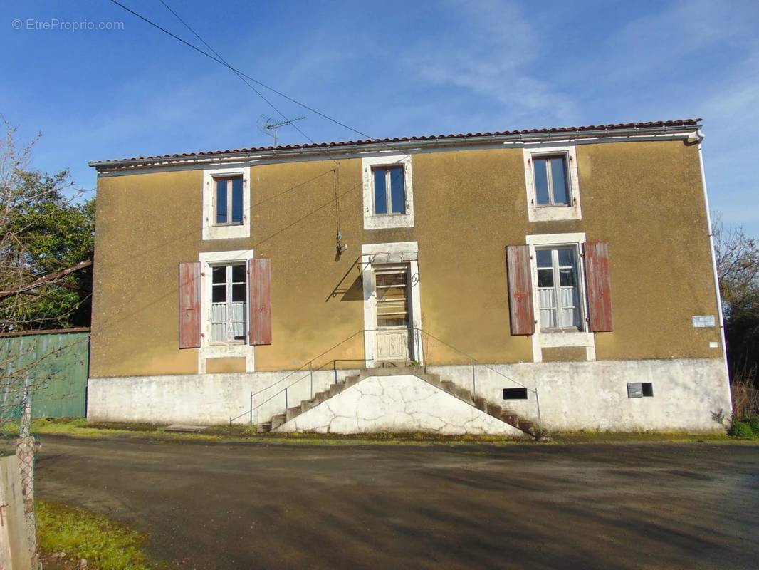 Maison à SAINT-MARTIN-LARS-EN-SAINTE-HERMINE