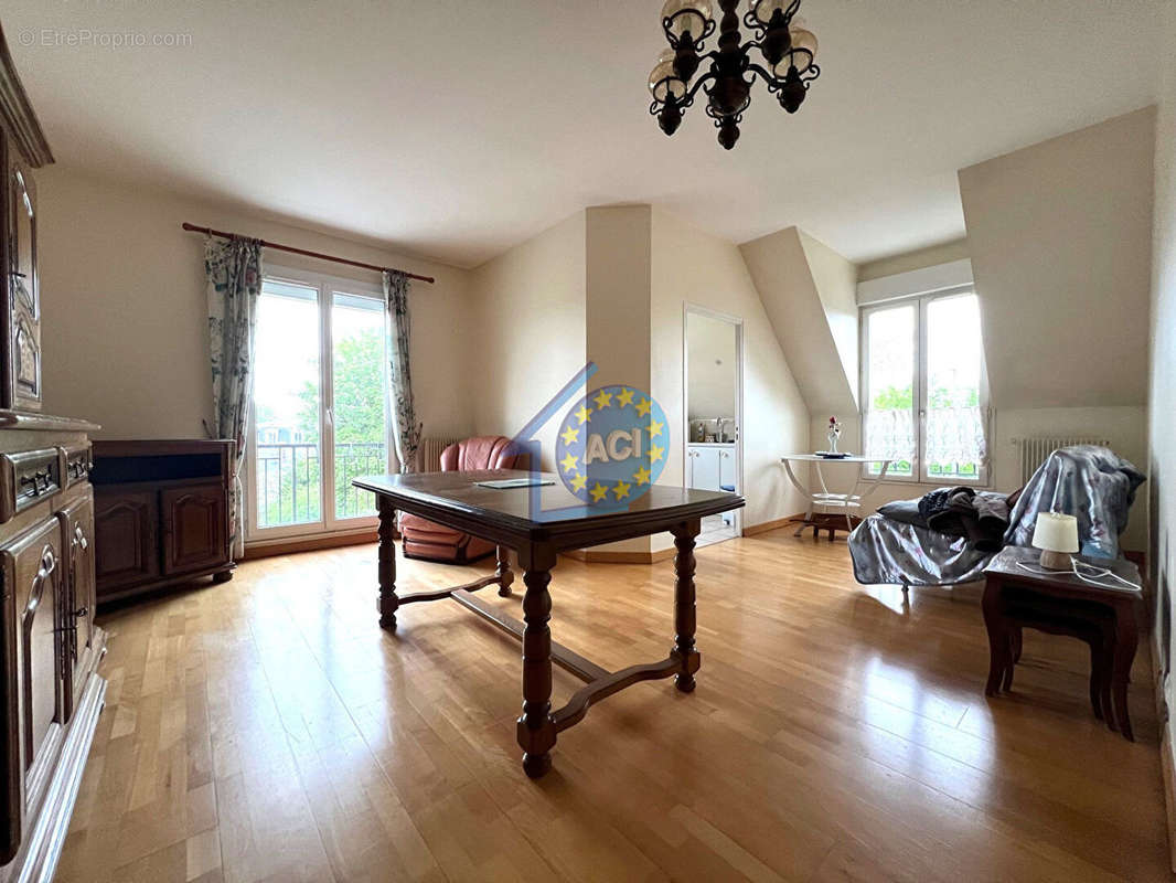 Appartement à MANTES-LA-JOLIE