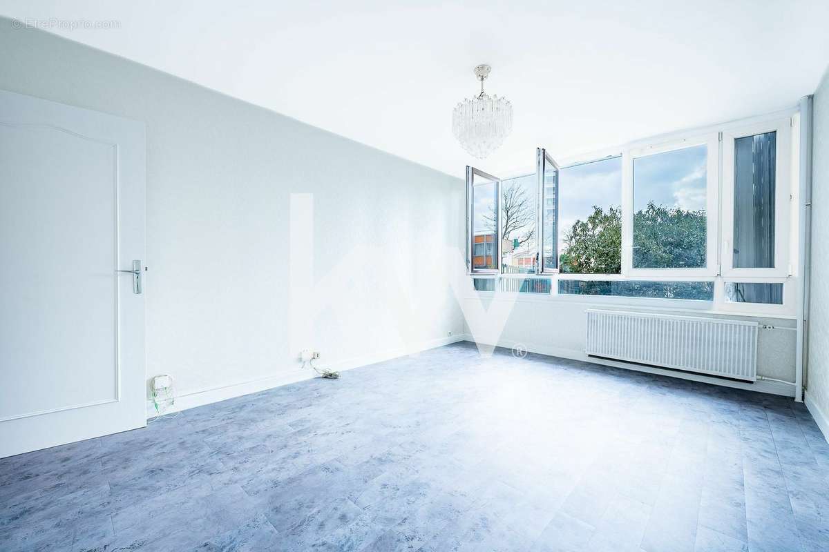 Appartement à AUBERVILLIERS