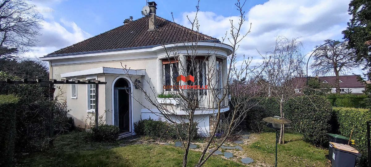 Maison à LA CELLE-SAINT-CLOUD