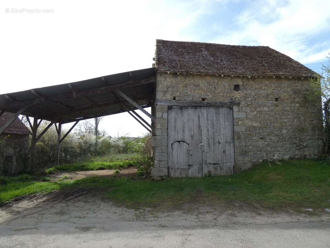 Maison à PEYRAT-LA-NONIERE