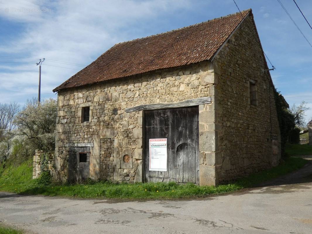 Maison à PEYRAT-LA-NONIERE