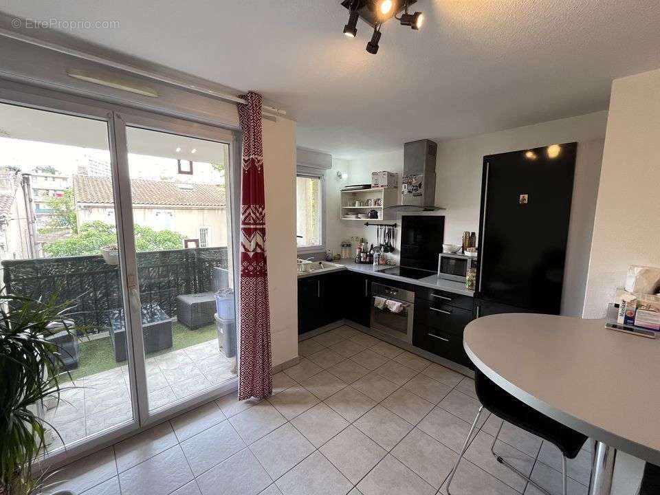 Appartement à MARSEILLE-13E