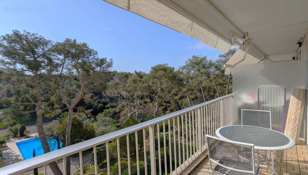 Appartement à ROQUEBRUNE-CAP-MARTIN